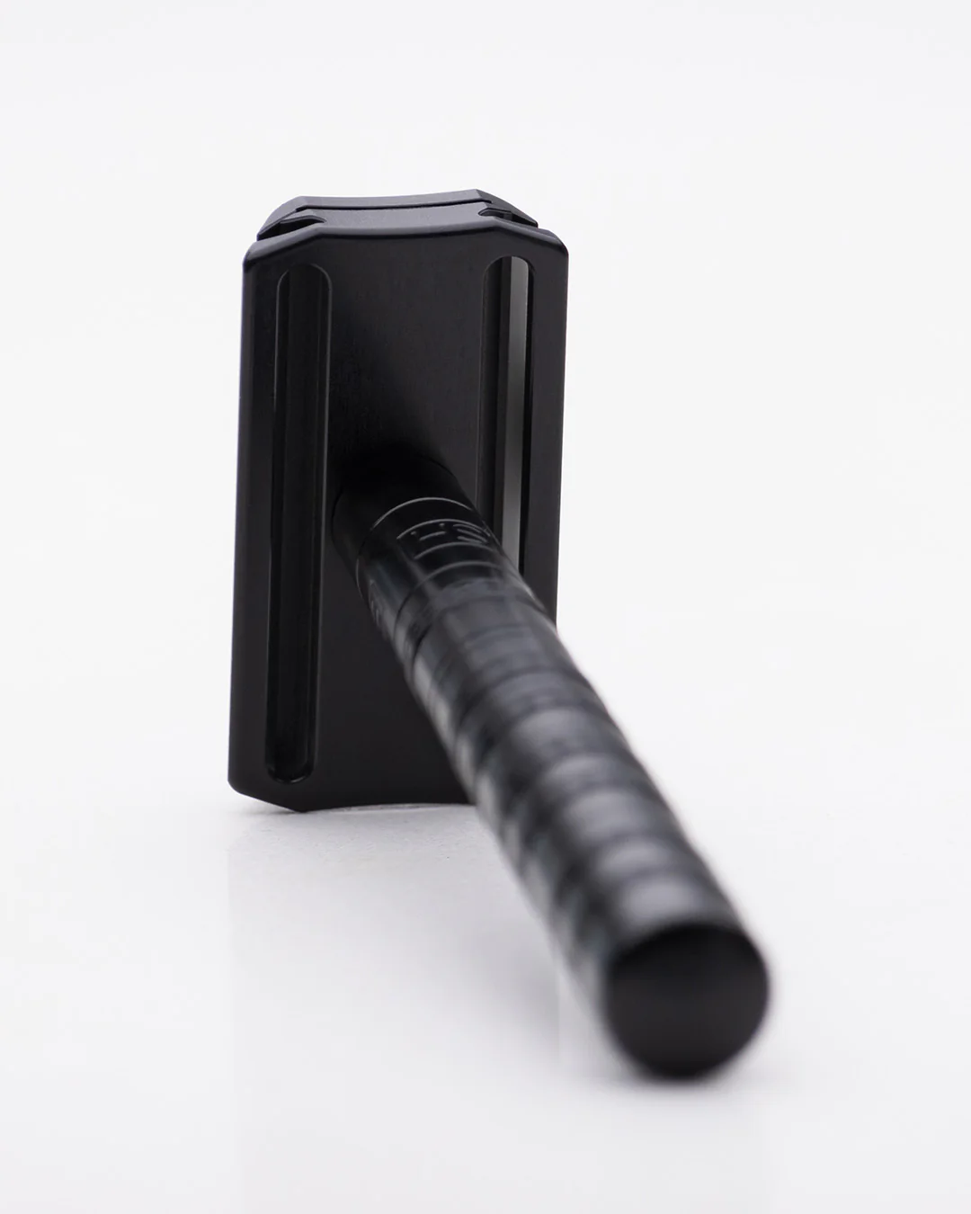The Henson Razor in Jet Black - Image 5
